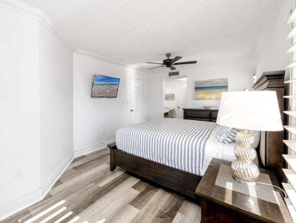 Beachfront Vacation Condo in Clearwater Beach Sleeps 8 Guests